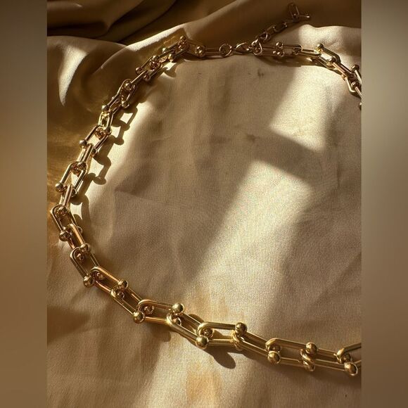 Graduated Link 18K Gold STAINLESS STEEL Waterproof Necklace - Picture 9 of 10